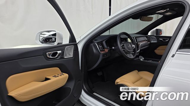 Volvo XC60 2024
