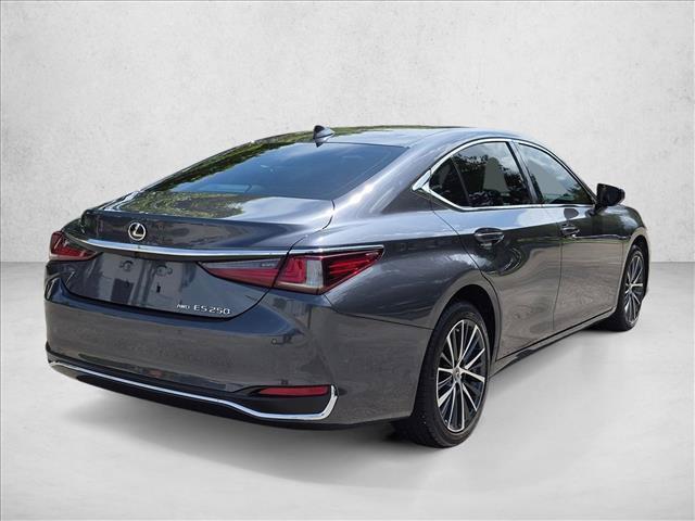 Lexus ES 2024