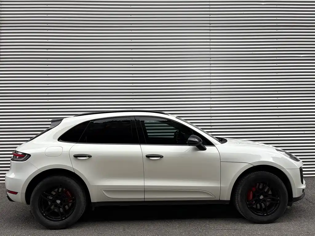 Porsche Macan 2021