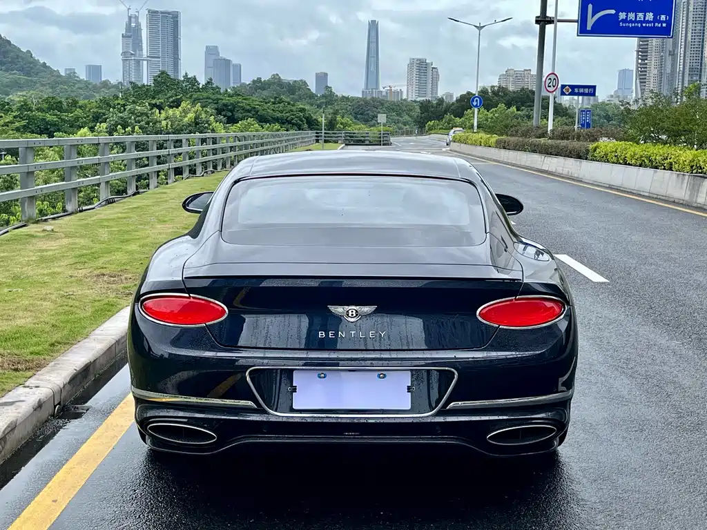 Bentley Continental 2020
