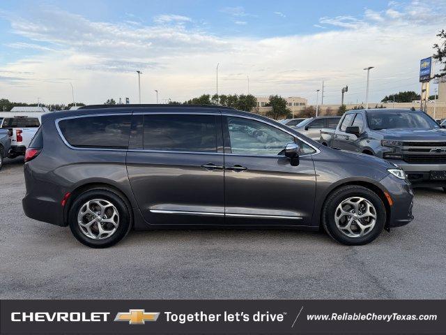 Chrysler Pacifica 2022