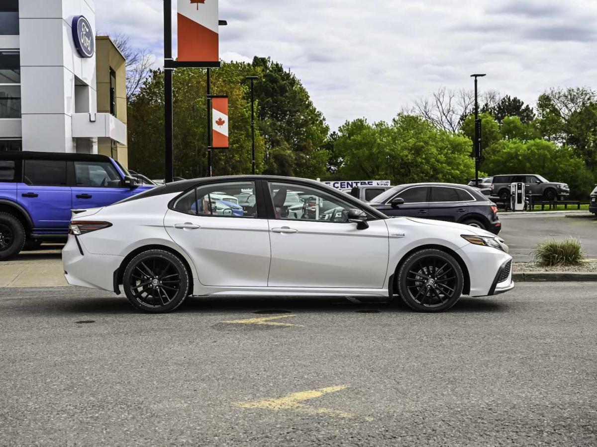 Toyota Camry 2021