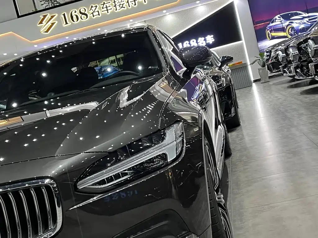 Volvo S90 2024