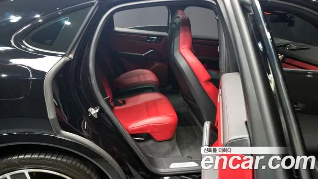 Porsche Cayenne 2021