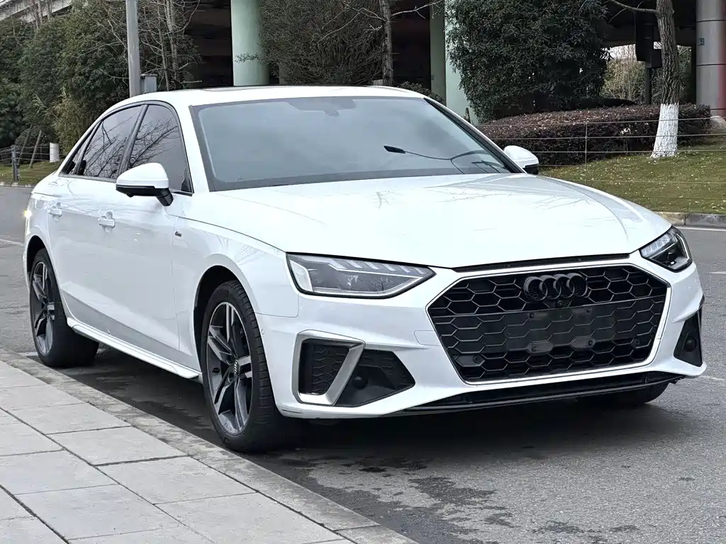 Audi A4 2021