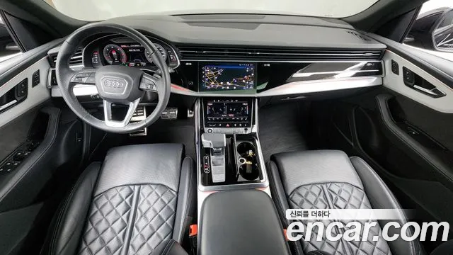 Audi Q8 2021