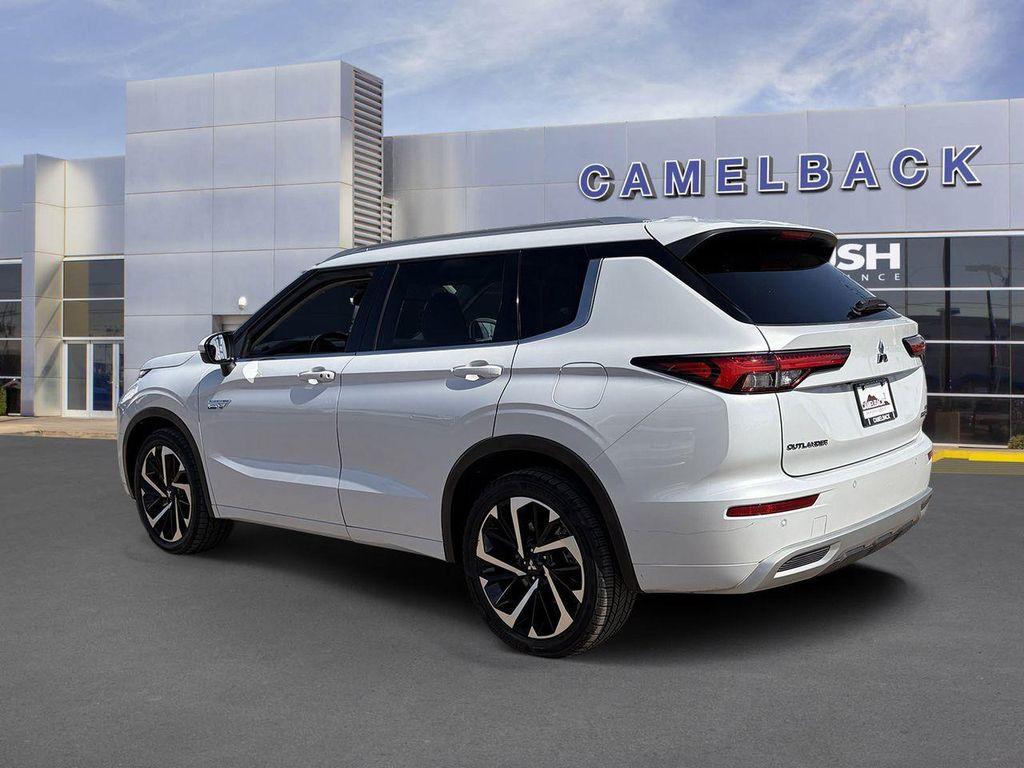 Mitsubishi Outlander 2023
