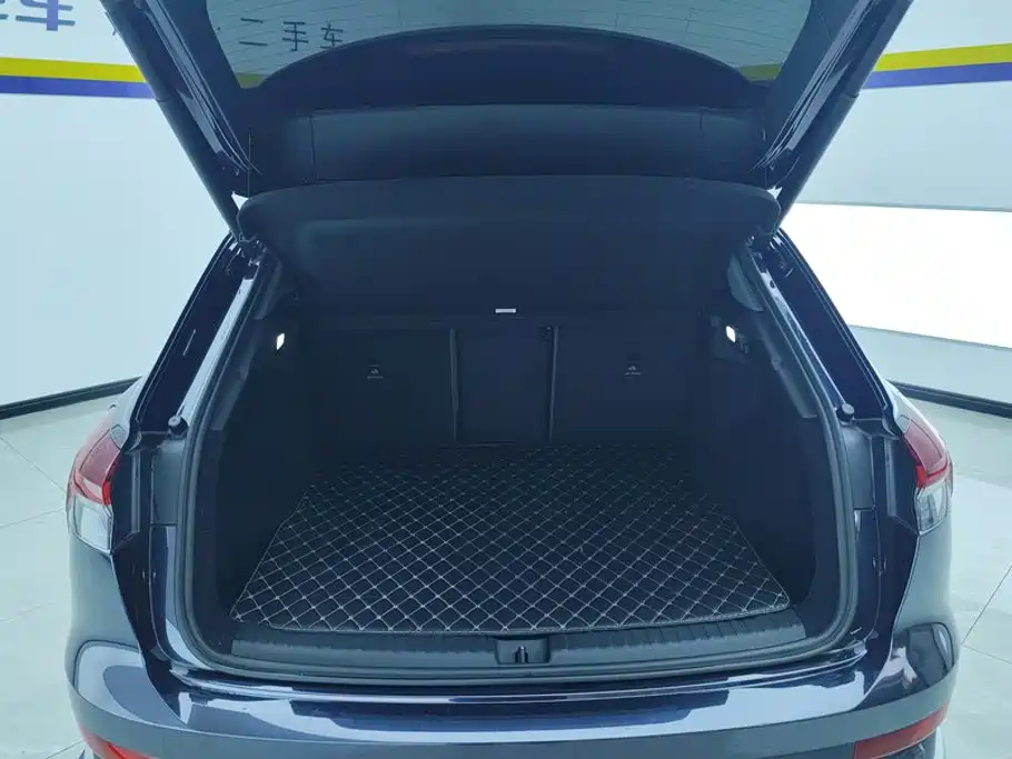 Audi Q4 e-tron 2023