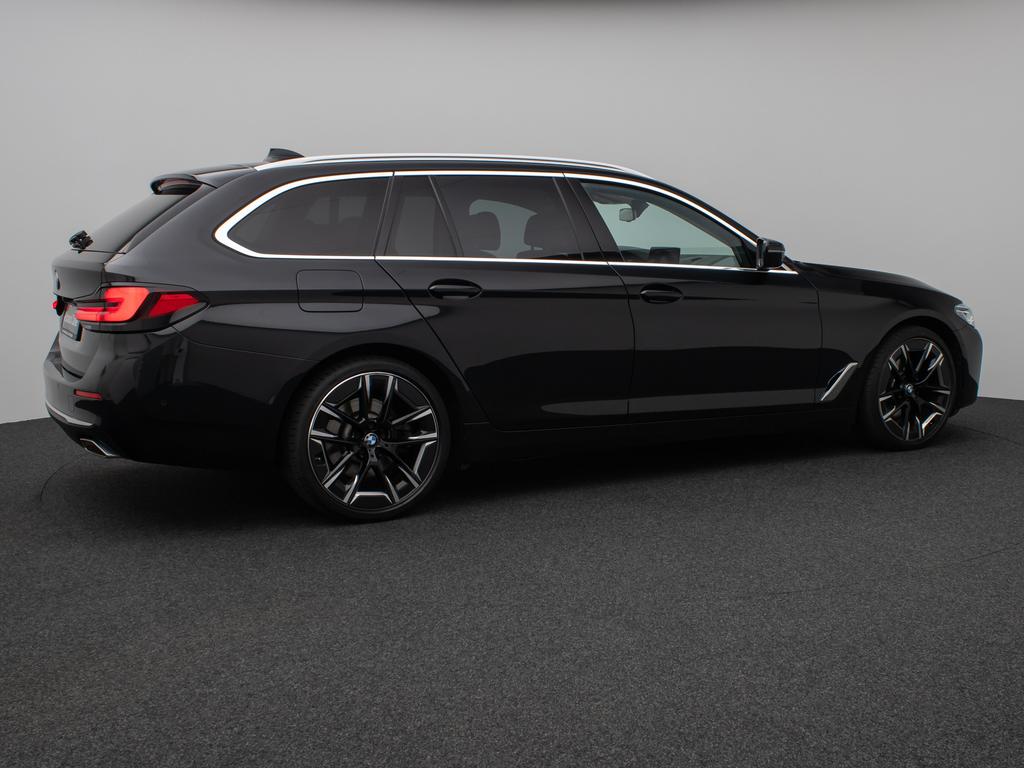 BMW 520 2023