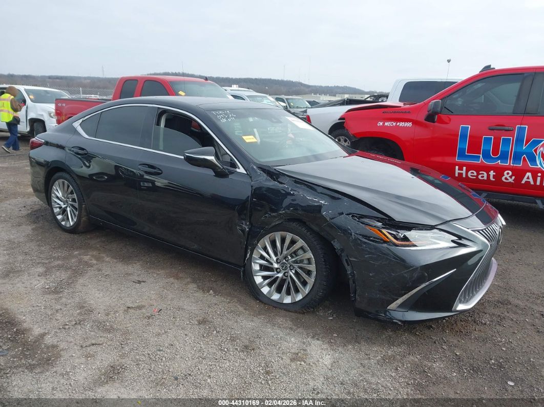 Lexus ES 2021