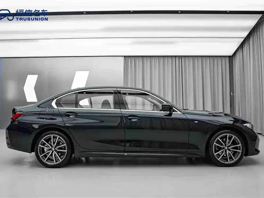 BMW 3 серии 2024