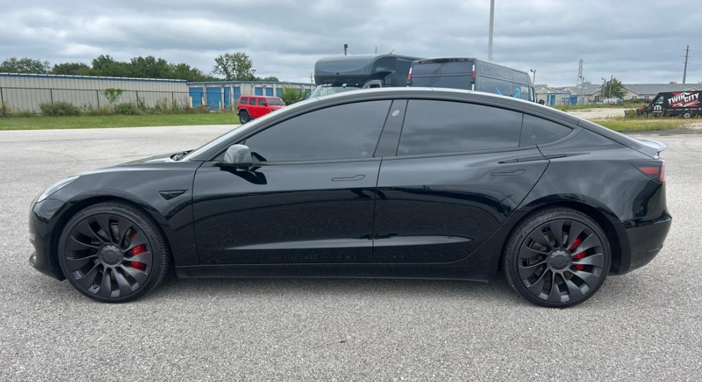 Tesla Model 3 2023