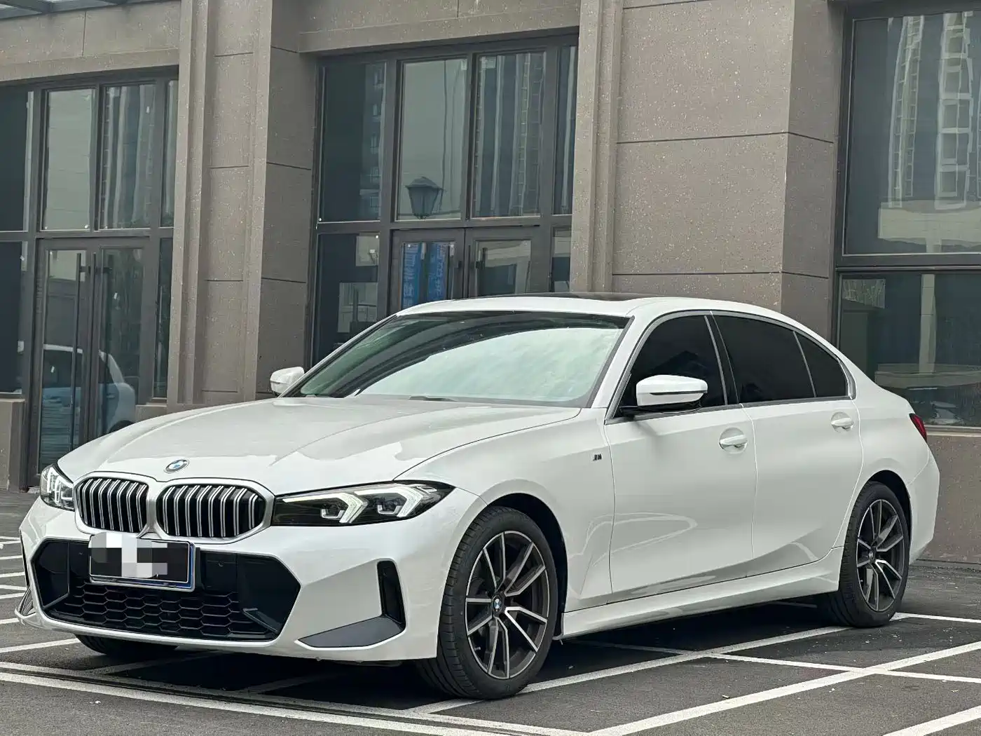 BMW 3 серии 2024
