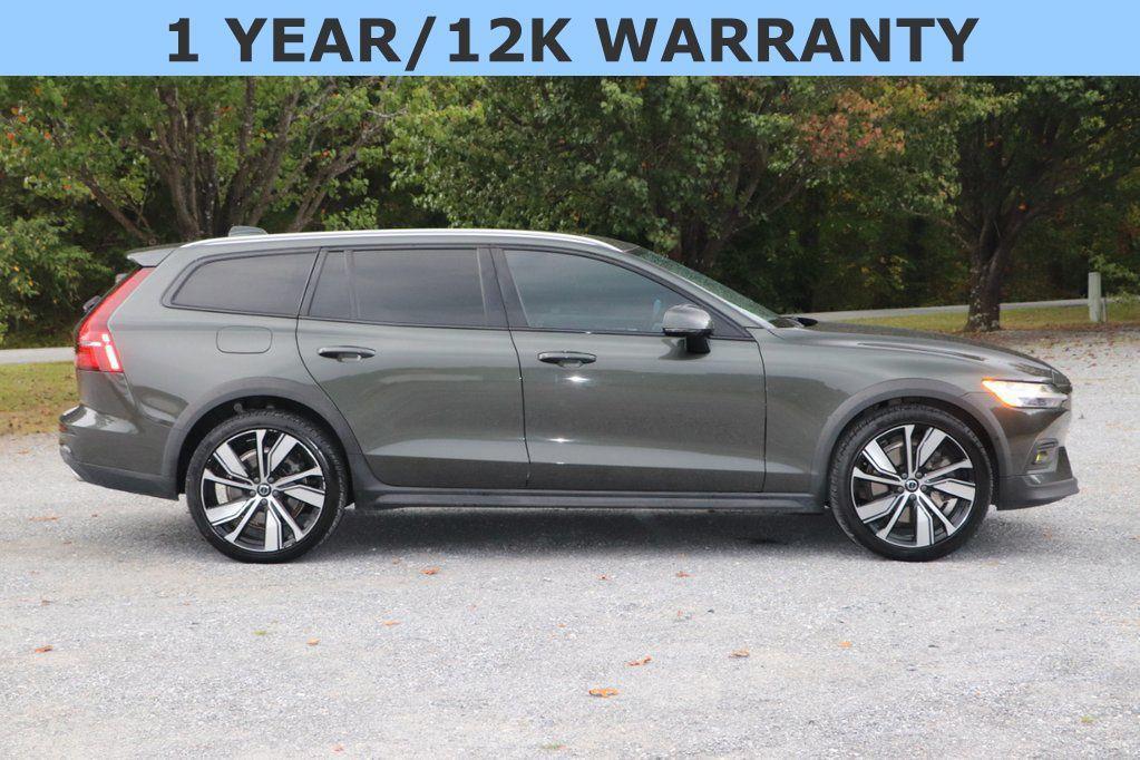 Volvo V60 Cross Country 2021