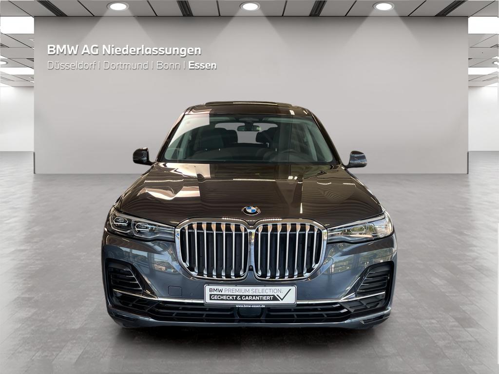 BMW X7 2021
