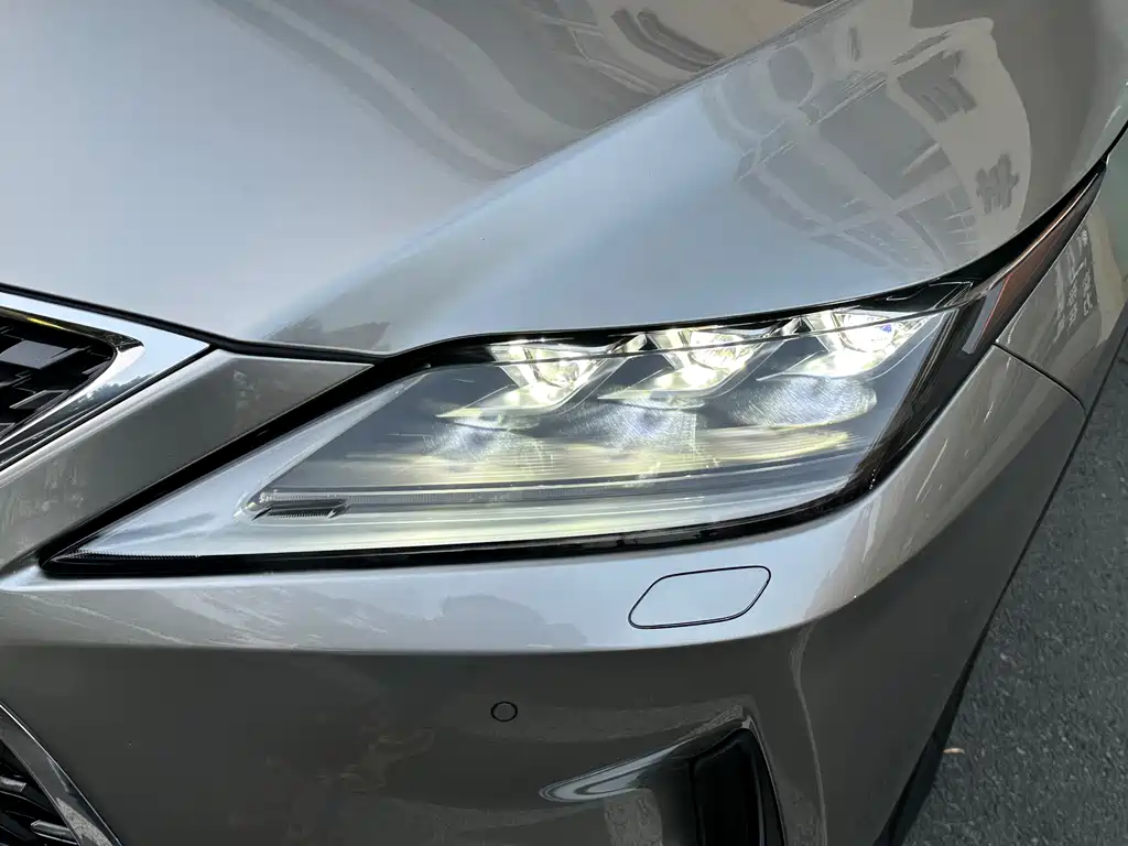 Lexus RX 2022