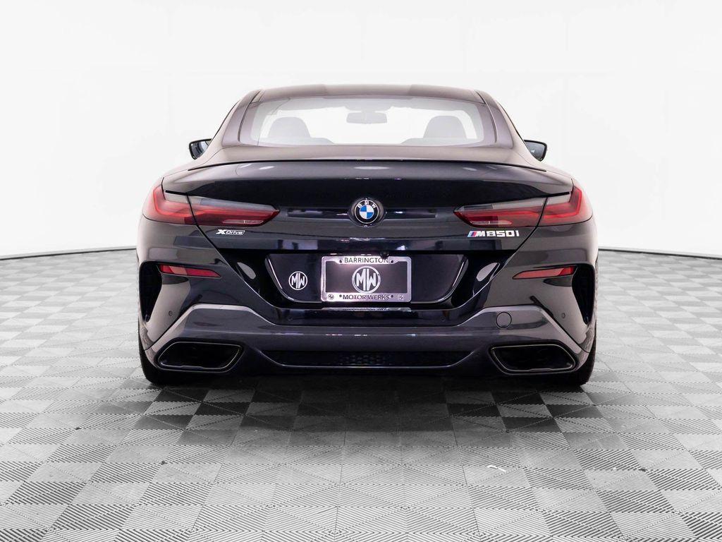 BMW M850 2024