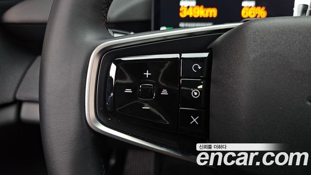 Polestar 4 2025