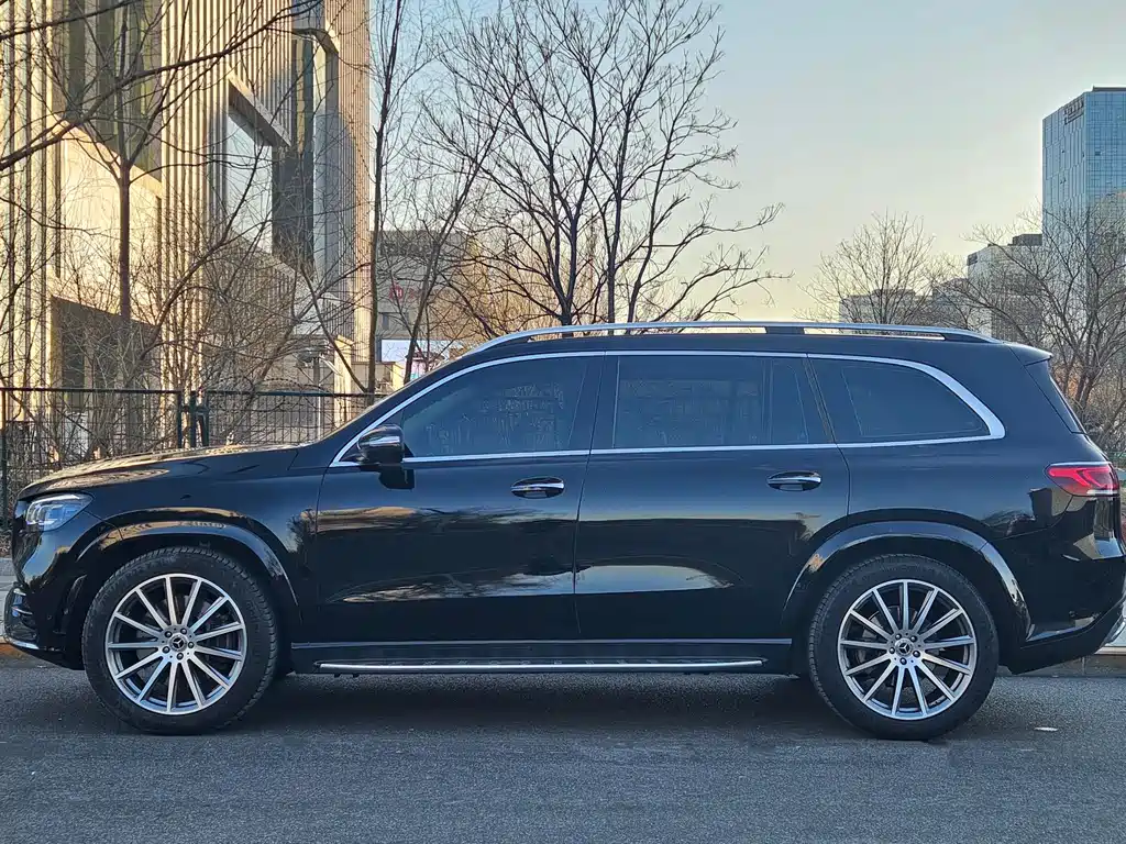 Mercedes-Benz GLS 2023