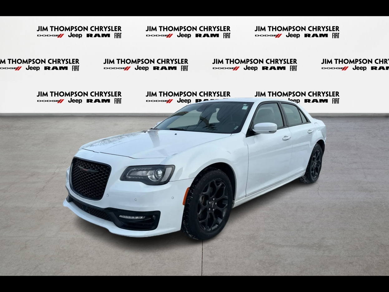 Chrysler 300 2023
