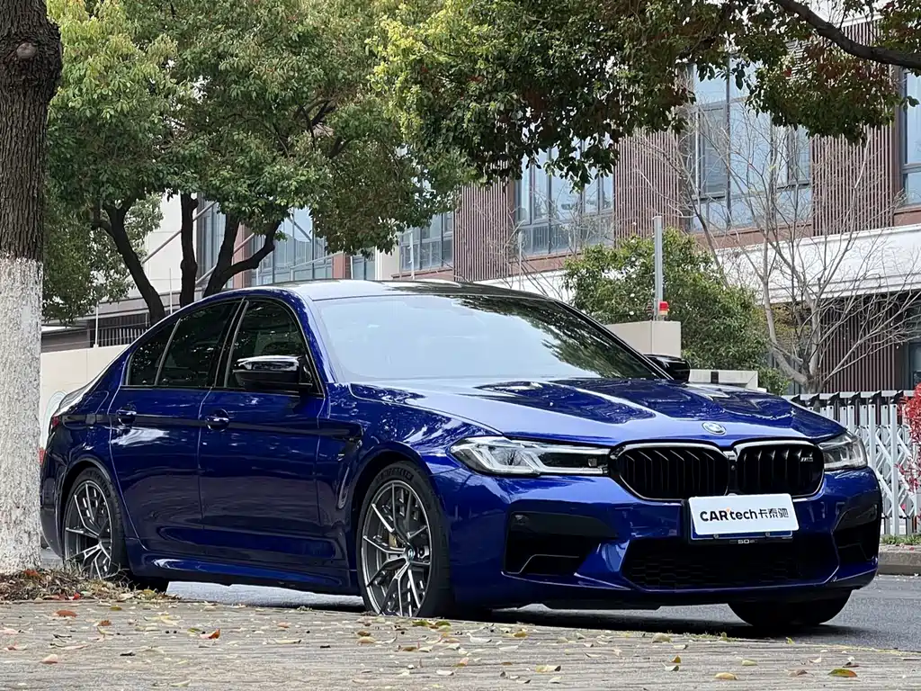 BMW M5 2021