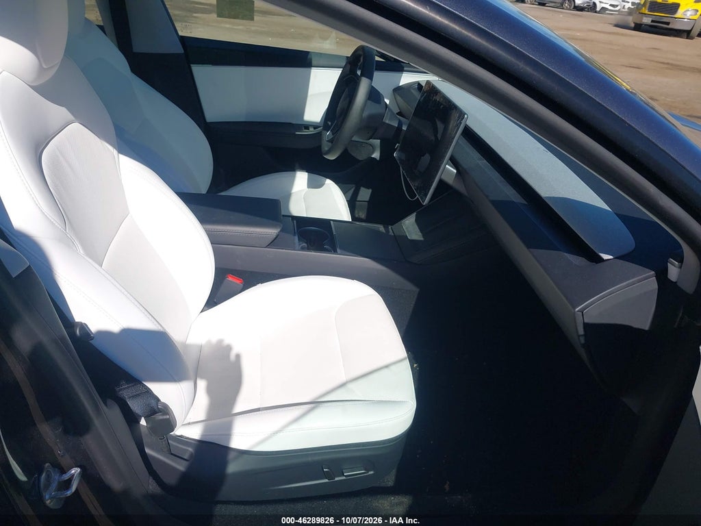 Tesla Model 3 2025
