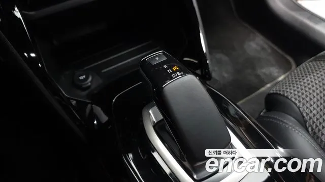 Peugeot 208 2021