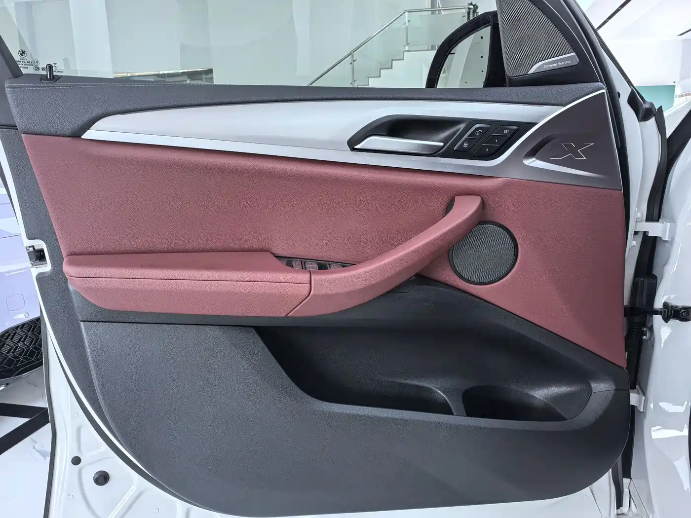 BMW iX3 2024
