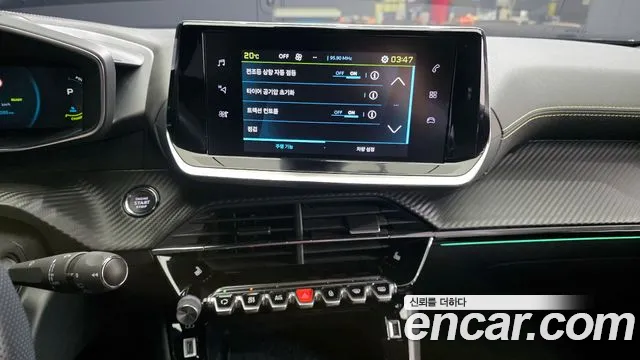 Peugeot 2008 2021
