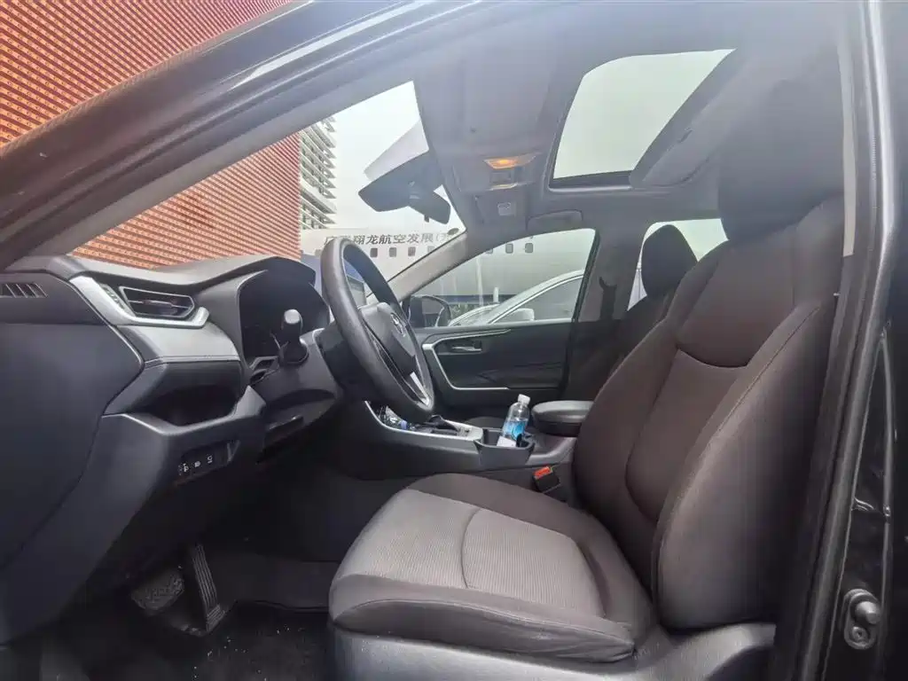 Toyota RAV4 2023