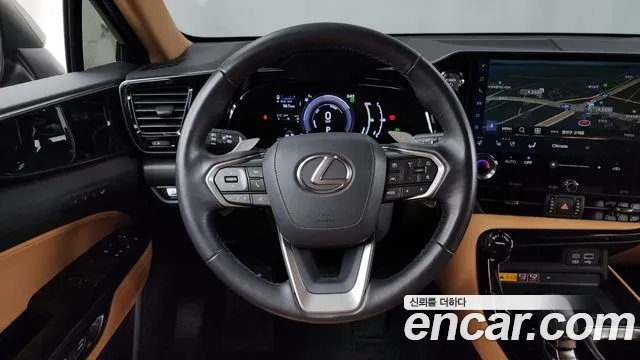 Lexus NX 2023
