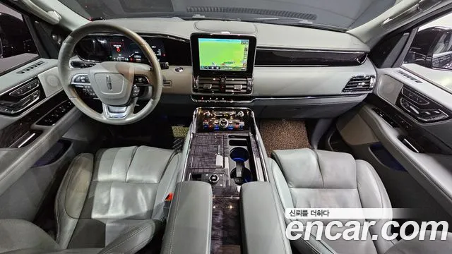 Lincoln Navigator 2021