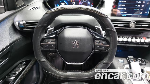 Peugeot 5008 2021