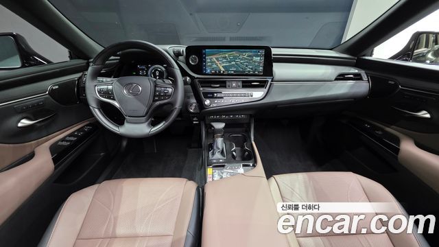 Lexus ES 2026