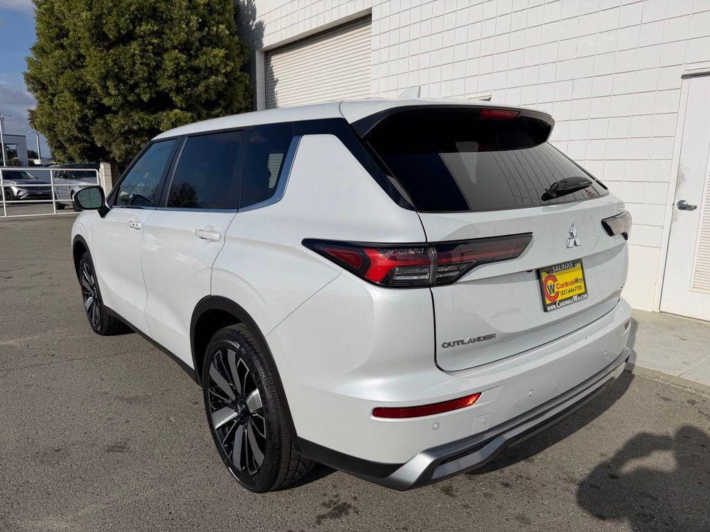 Mitsubishi Outlander 2025