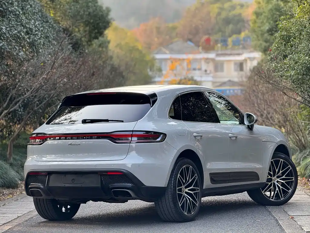 Porsche Macan 2024