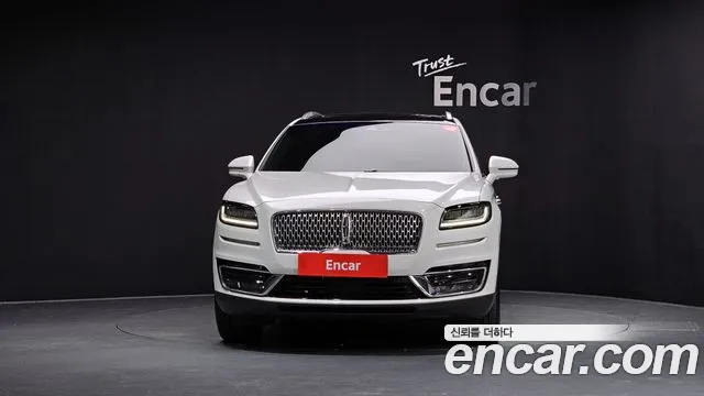 Lincoln Nautilus 2020