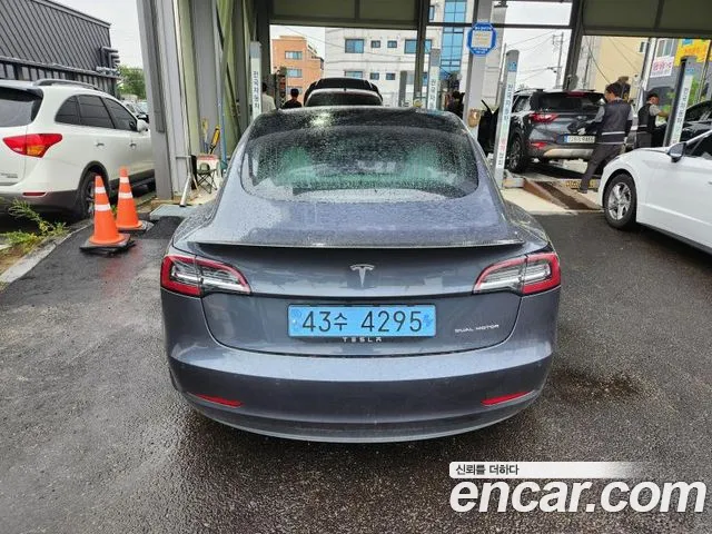 Tesla Model 3 2020
