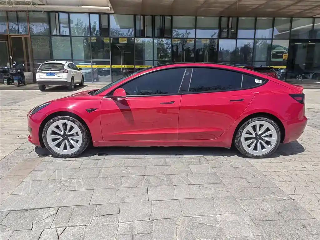 Tesla Model 3 2021