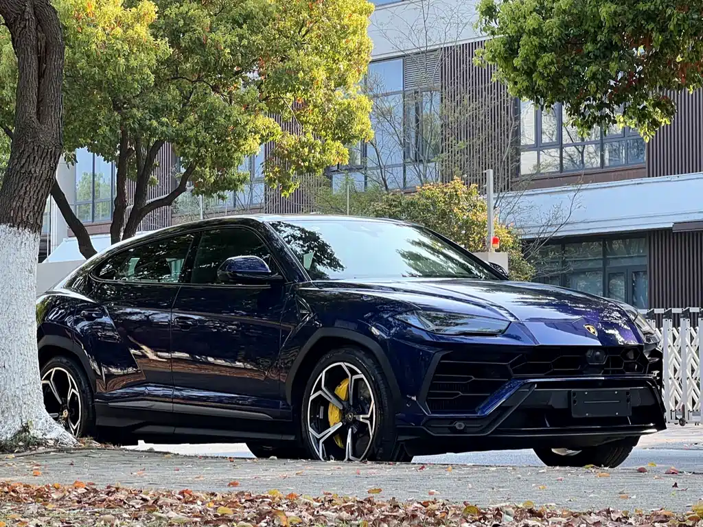 Lamborghini Urus 2021