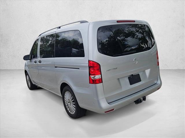 Mercedes-Benz Metris 2023