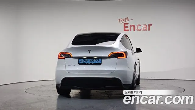 Tesla Model Y 2021