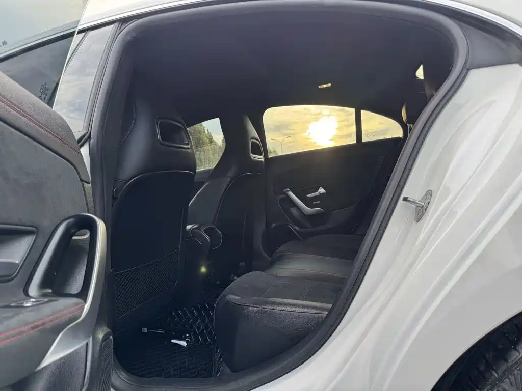 Mercedes-Benz CLA 2022