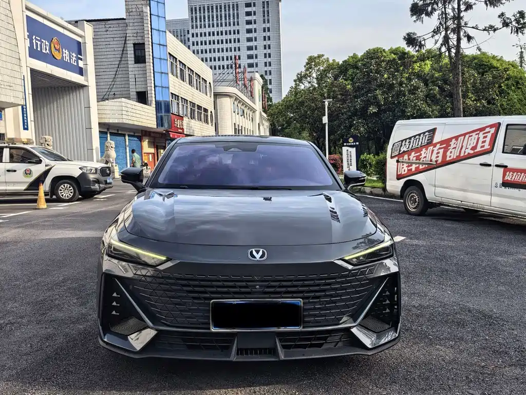 Changan UNI-V 2022