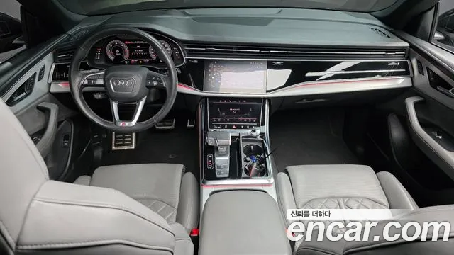 Audi Q8 2021
