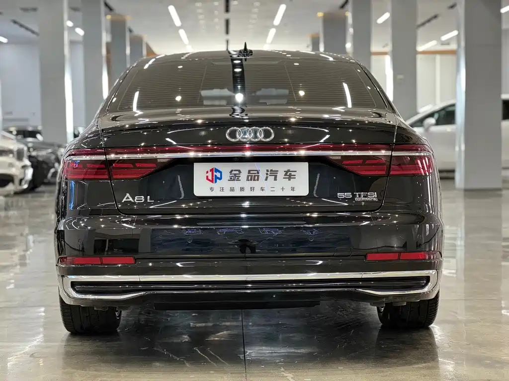 Audi A8 2024