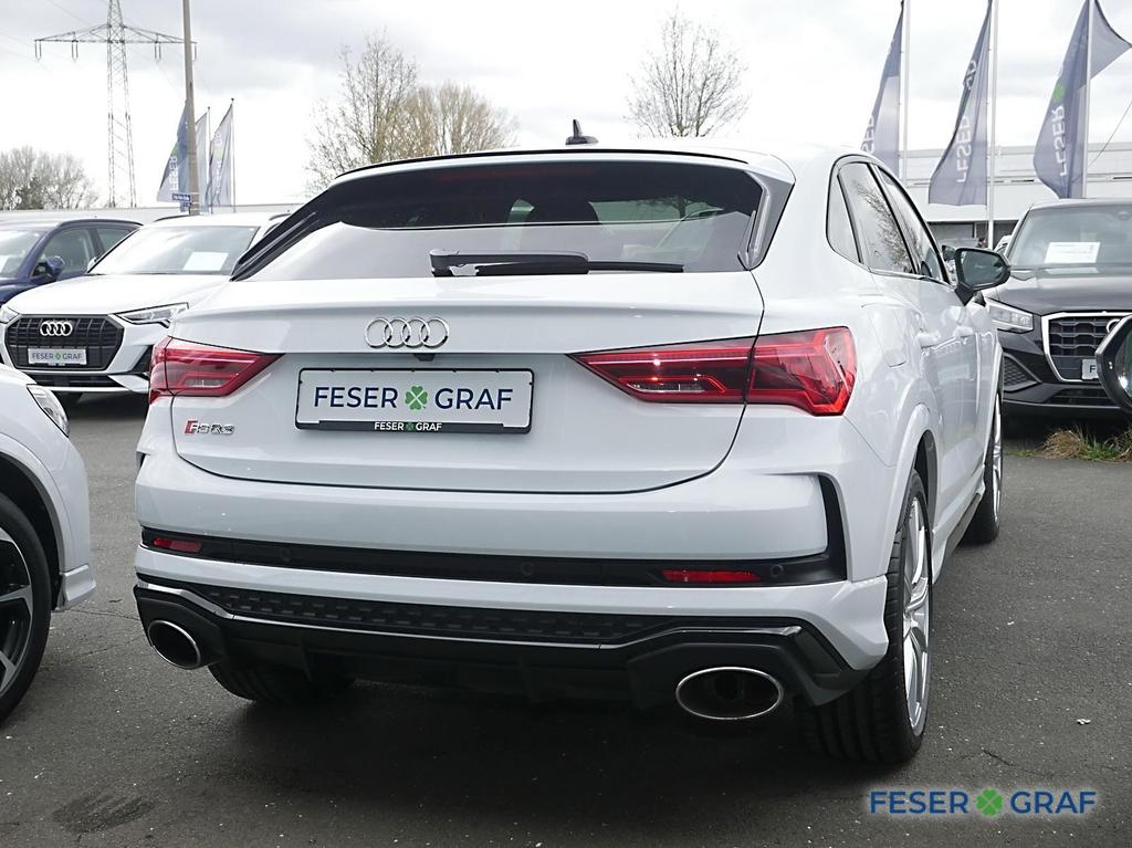 Audi RSQ3 2023