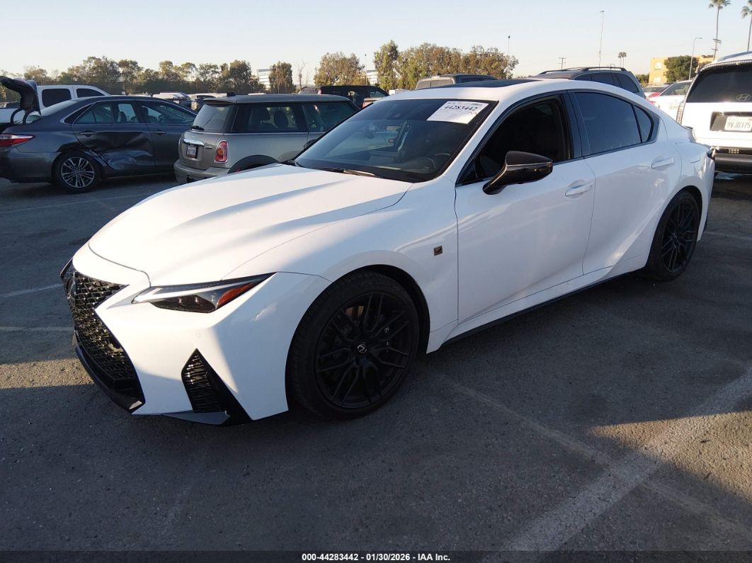 Lexus IS 2024