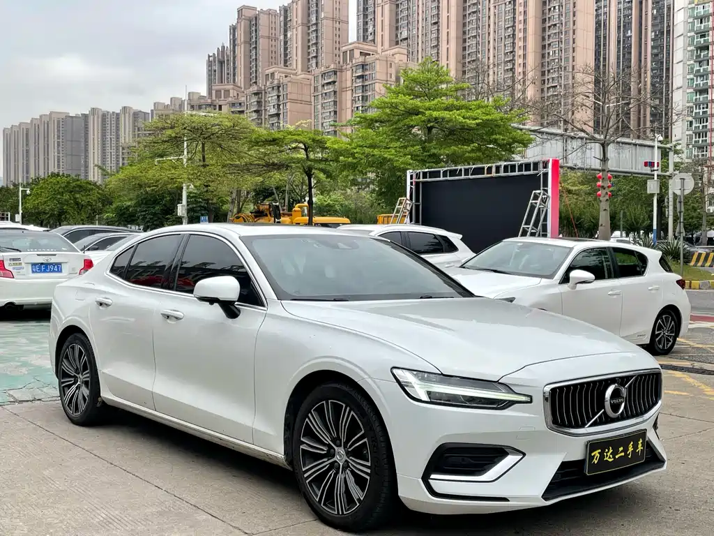 Volvo S60 2021