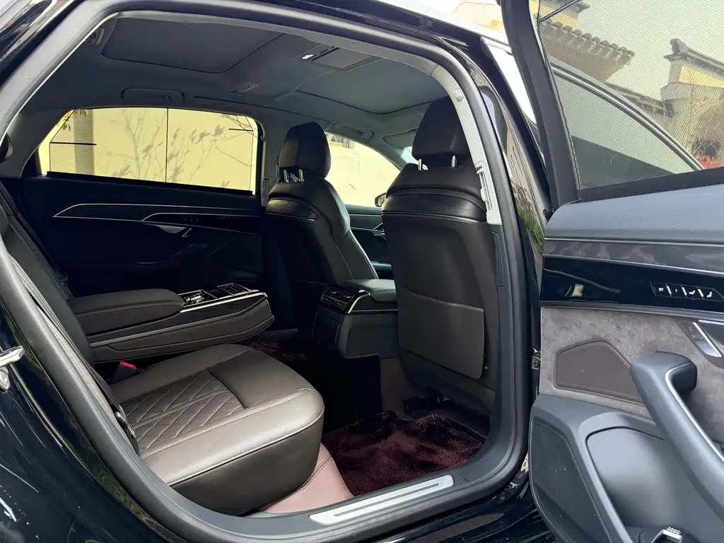 Audi A8 2021